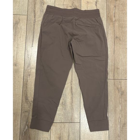 Athleta Trekkie North Jogger Women’s Size 8P Mineral Brown Lightweight Pants - Picture 5 of 8